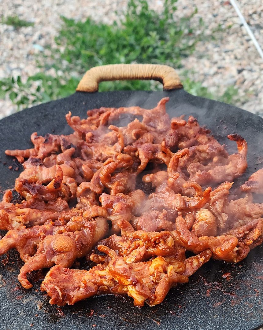 특징 두번째. 국내산 돼지곱창이라 안심! 선산곱창전골은 냉동밀키트 입니다.