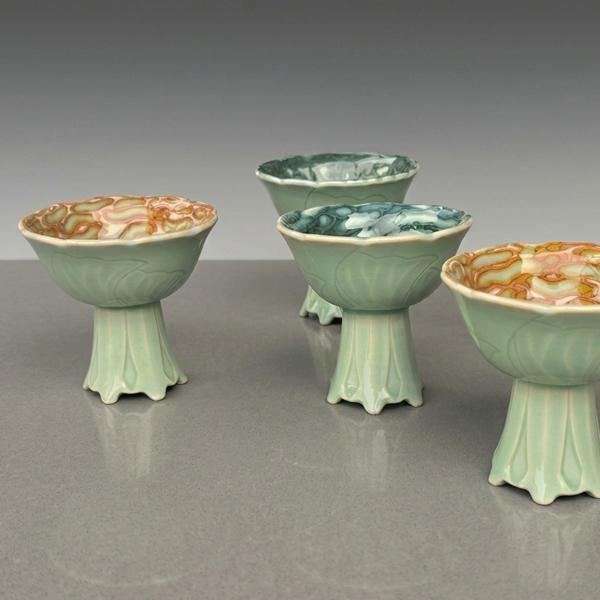 고려청자  모란 연리무늬 잔